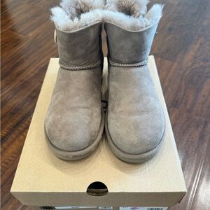 Ugg boots mini Bailey button